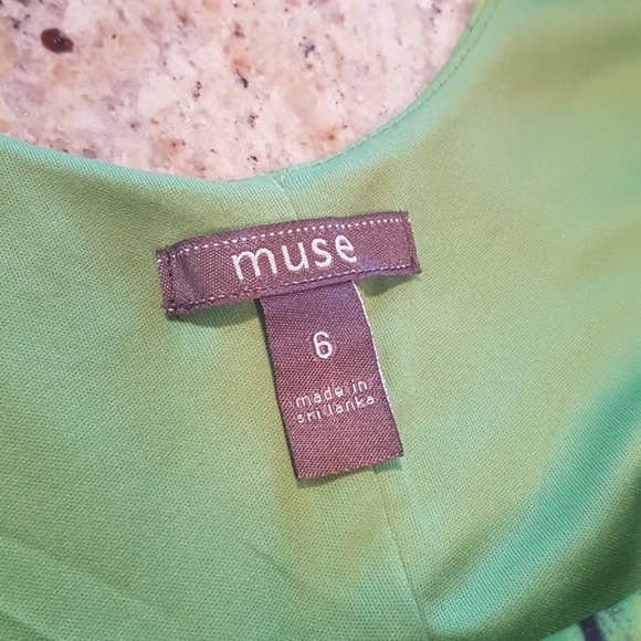💚 Fabulous green Muse dress - Picture 8 of 8
